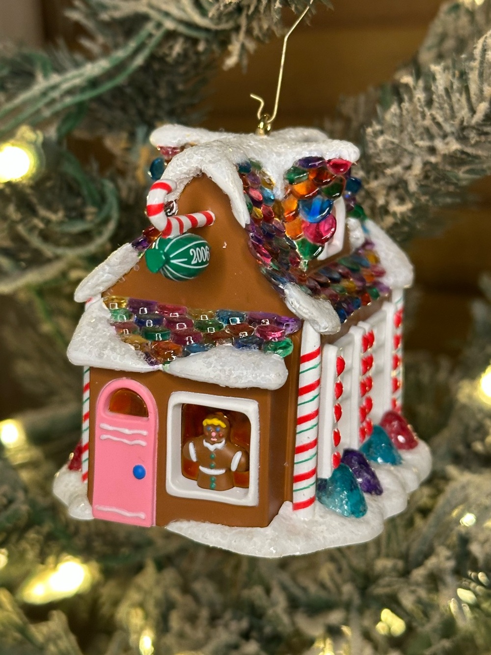 2006 Hallmark Keepsake Sweet Shop – Noelville #1 Ornament - Picture 6 of 8